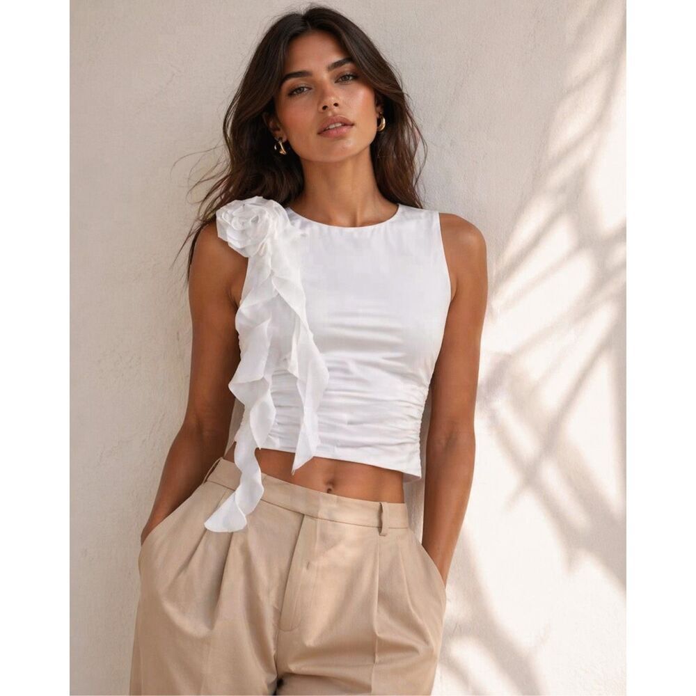 Abercrombie & Fitch White Rosette Ruffle Top Size M